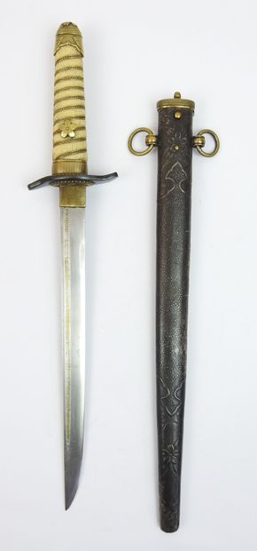 JAPON. Dague d'officier de la marine impériale...