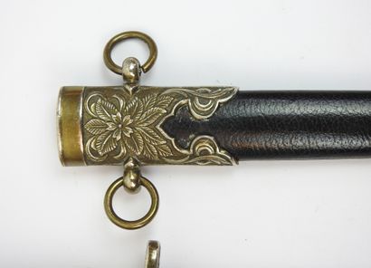 JAPON. Reproduction moderne d'une dague d'officier...