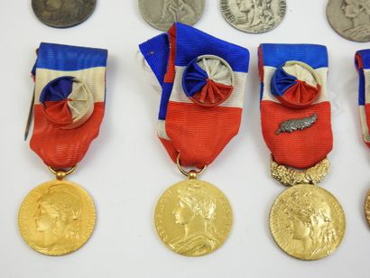 FRANCE. Lot de 10 médailles d'honneur en...