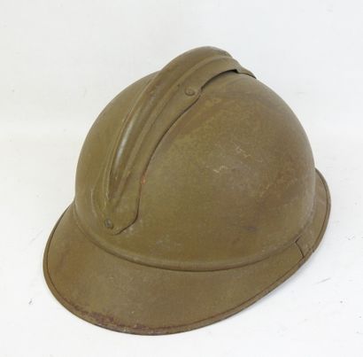 FRANCE. Casque Adrian modèle 1915 de l'armée...