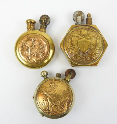 FRANCE. Suite de 3 briquets, 2 