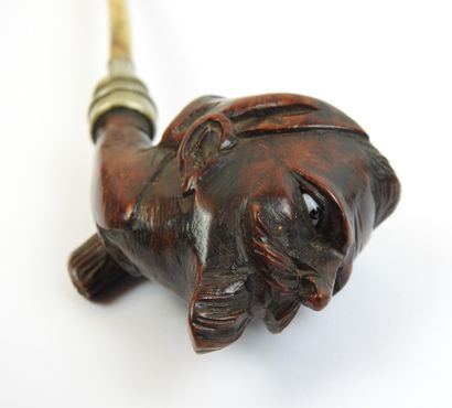 FRANCE. PIPE en bois représentant une tête...
