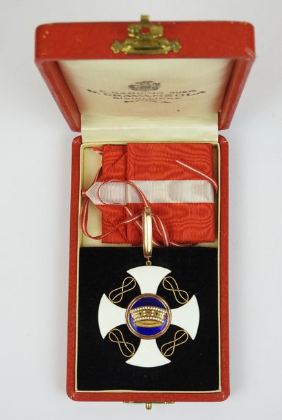 ITALIE. Ordre de la couronne, croix de commandeur...