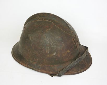 FRANCE. Casque Adrian modèle 1926 de la défense...