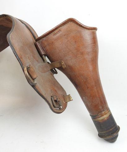 FRANCE. Paire de fontes à pistolet d'officier...