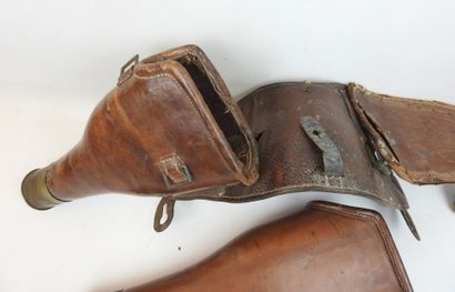 
FRANCE. Paire dépareillée de fontes à pistolet...