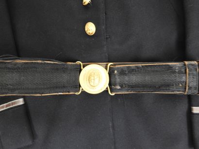 FRANCE. Tunique modèle 1931 d'adjudant de...