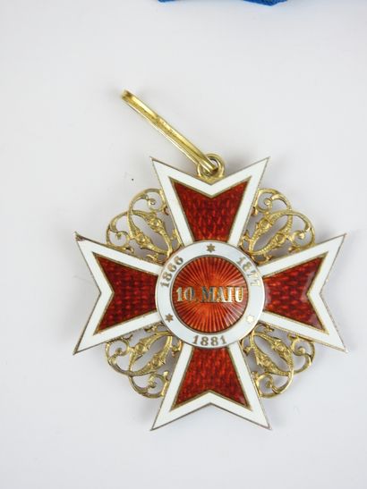 ROUMANIE. Ordre de la couronne, croix de...