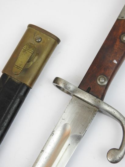 BRESIL. Baïonnette modèle 1934, lame signée...