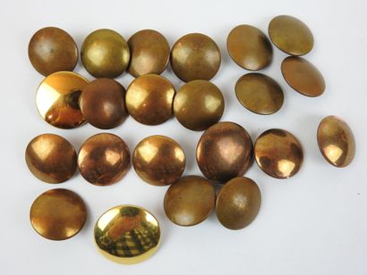 ALLEMAGNE. Boutons en cuivre pour les uniformes...
