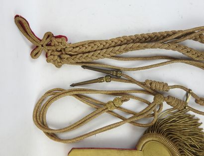 FRANCE. Paire d'épaulettes et aiguillettes...