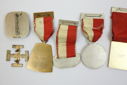 FRANCE. Lot de 8 médailles sportives suisse,...