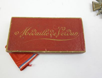 FRANCE. Suite de 6 médailles 14-18, croix...