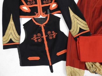 FRANCE. Tenue de tradition de sergent-chef...