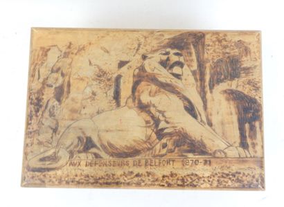 FRANCE. Boite à bijoux en bois, couvercle...