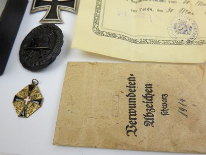 BAVIERE. Wooden box covered with black percaline...