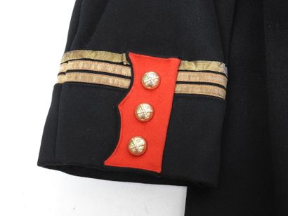 FRANCE. Tenue modèle 1931 de capitaine d'artillerie...