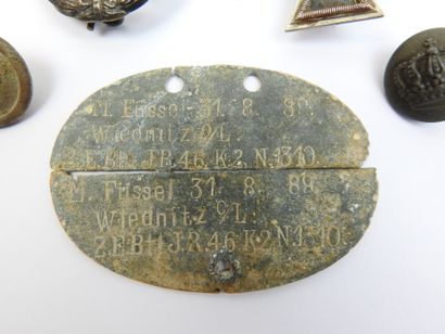 ALLEMAGNE. Boite à couvercle orné d'une croix...