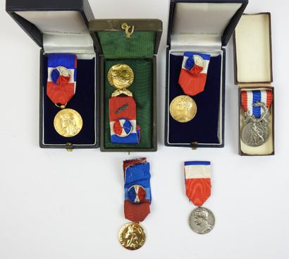 FRANCE. Lot de 6 médailles d'honneur 4 métal...
