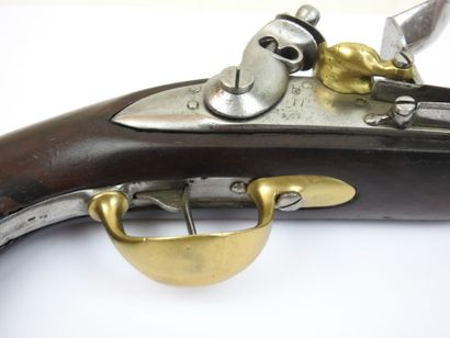 FRANCE. Pistolet à silex de cavalerie modèle...