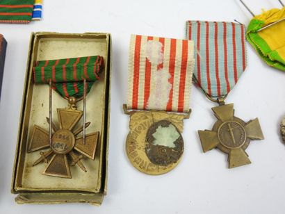 FRANCE. Suite de 6 médailles 14-18, croix...