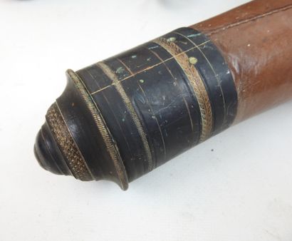 
FRANCE. Paire dépareillée de fontes à pistolet...