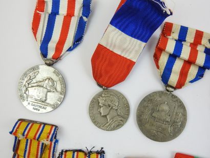 FRANCE. Lot de 10 médailles diverses, hommage...