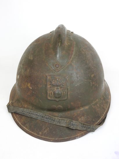 FRANCE. Casque Adrian modèle 1926 de la défense...
