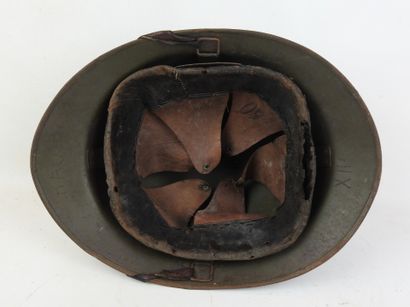 
FRANCE. Casque Adrian modèle 1926 en acier...