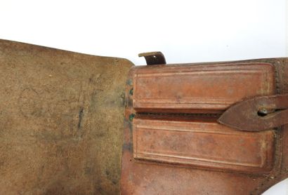 FRANCE. Etui modèle 1938 pour PA 35 en cuir...
