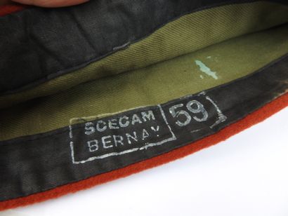 FRANCE. Bonnets de police, modèle 1946 de...