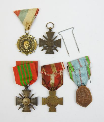 FRANCE. Lot de 5 médailles 1939-1940, croix...