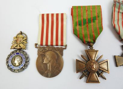 FRANCE. Suite de 5 médailles 14-18, croix...