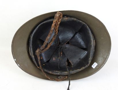 FRANCE. Casque Adrian modèle 1926 d'artillerie...