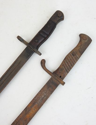 LOT. Baïonnette Mauser 1915 signée de Simson...