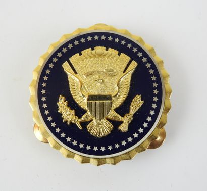 ETATS-UNIS. Insigne officiel des services...