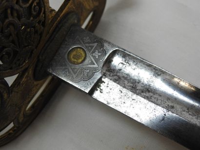 ANGLETERRE. Sabre d'officier d'infanterie...
