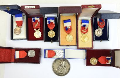 FRANCE. Ensemble de 9 médailles d'honneur...