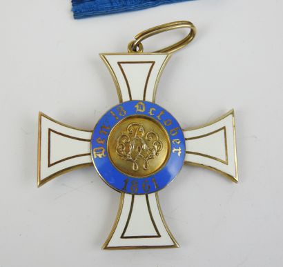 PRUSSE. Ordre royal de la couronne, croix...