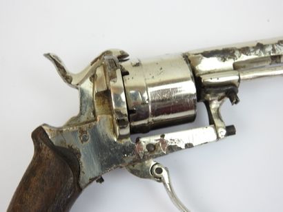 BELGIQUE. Revolver à broche système Lefaucheux,...