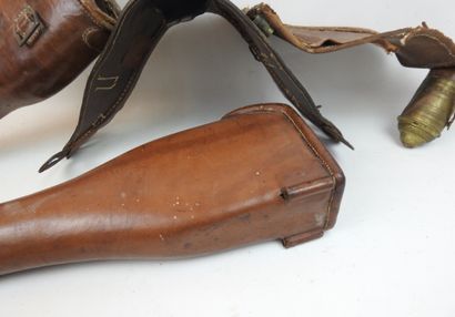 
FRANCE. Paire dépareillée de fontes à pistolet...