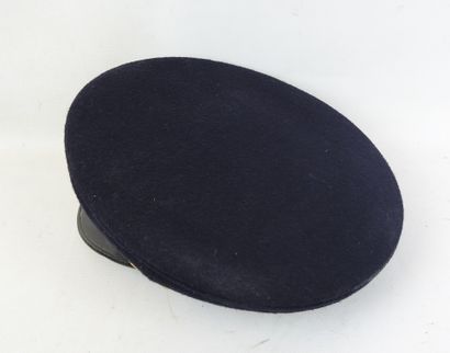 MISCELLANEOUS. Officer's cap in black cloth...