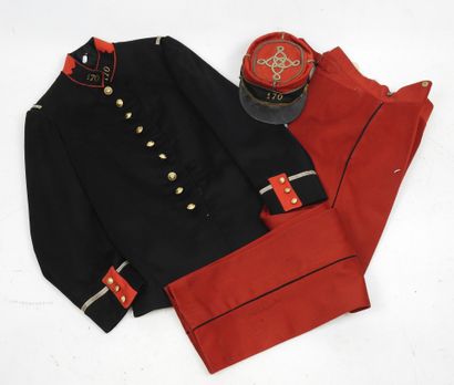 FRANCE. Uniforme d'un adjudant du 170e d'infanterie...