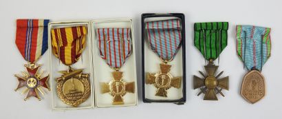 FRANCE. Lot de 6 médailles 1939-1940, croix...