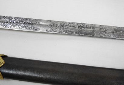 ITALIE. Sabre d'officier de marine, fusée...