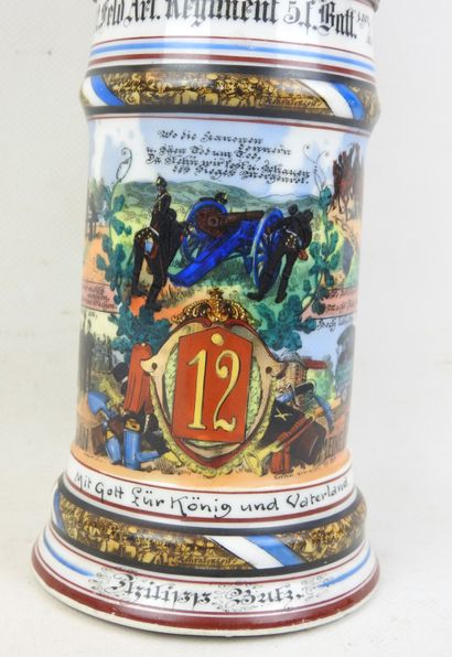 ALLEMAGNE. Chope de réserviste en porcelaine...
