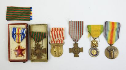 FRANCE. Suite de 6 médailles 14-18, croix...