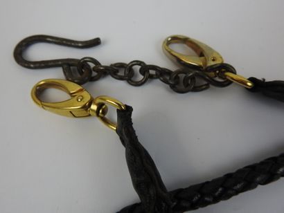 ALLEMAGNE. Paire de bélières de petite tenue...