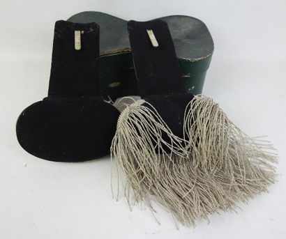 FRANCE. Paire d'épaulettes d'adjudant d'infanterie...