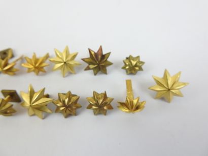 ALLEMAGNE. Lot de 15 étoiles de fixation...
